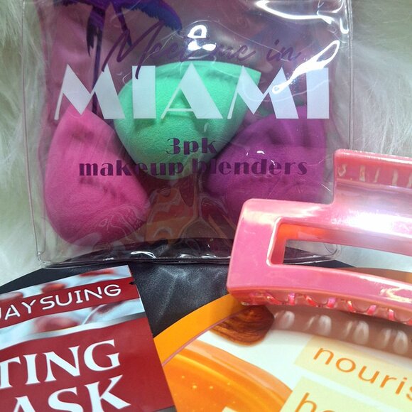 ✨ Self-Care Beauty Bundle – New Items ✨ - Picture 4 of 4